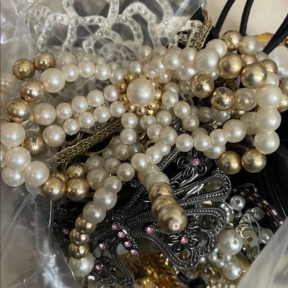 Vintage hair accessories grab bag